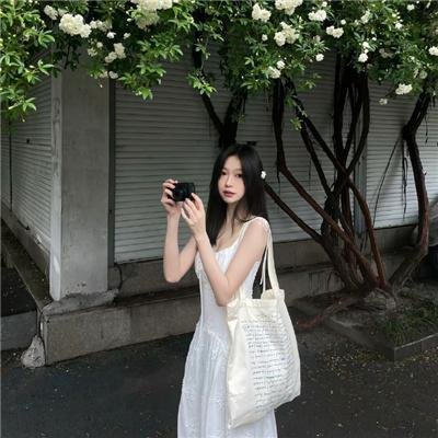 阿鹦爱说笑